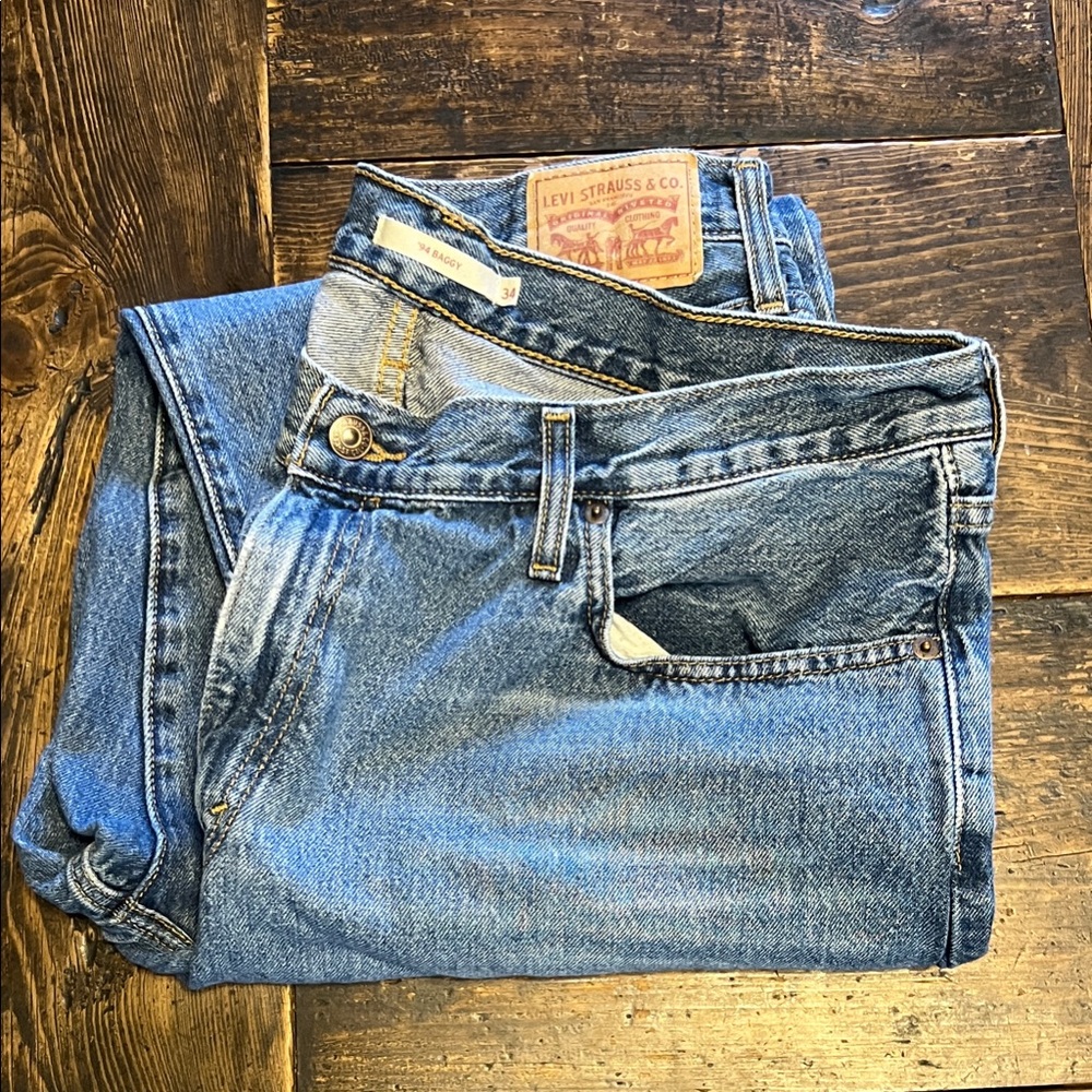 Levi's 94 baggy jeans